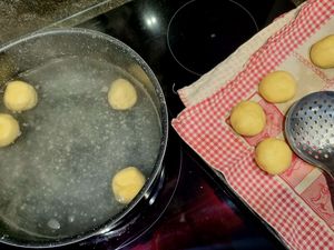 Petits pains fourrés à la scamorza fumée