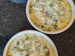 Clafoutis de fèves au basilic et parmesan
