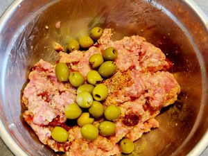 Pain de veau aux tomates séchées et olives