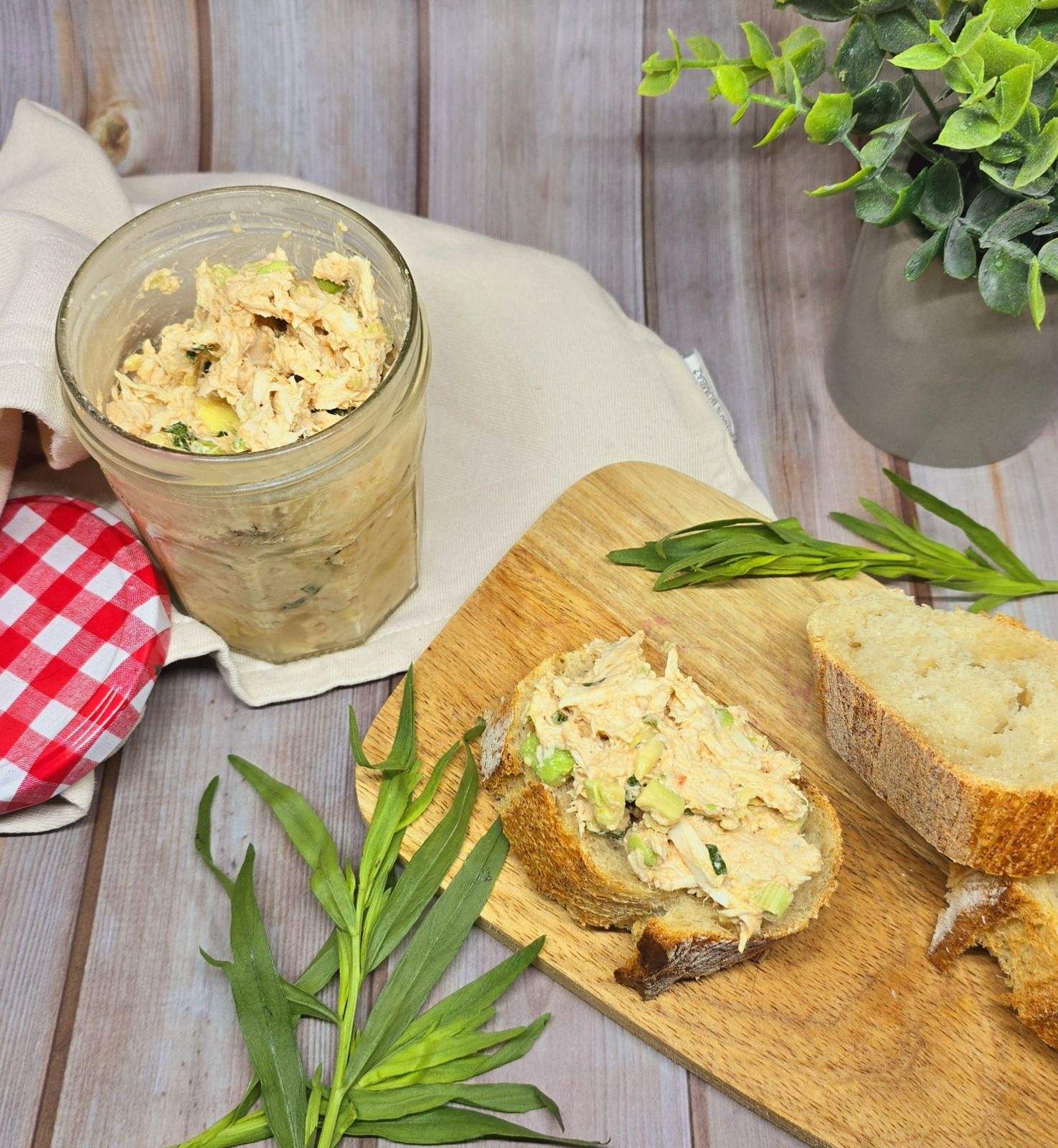 Rillettes de poulet à l'estragon