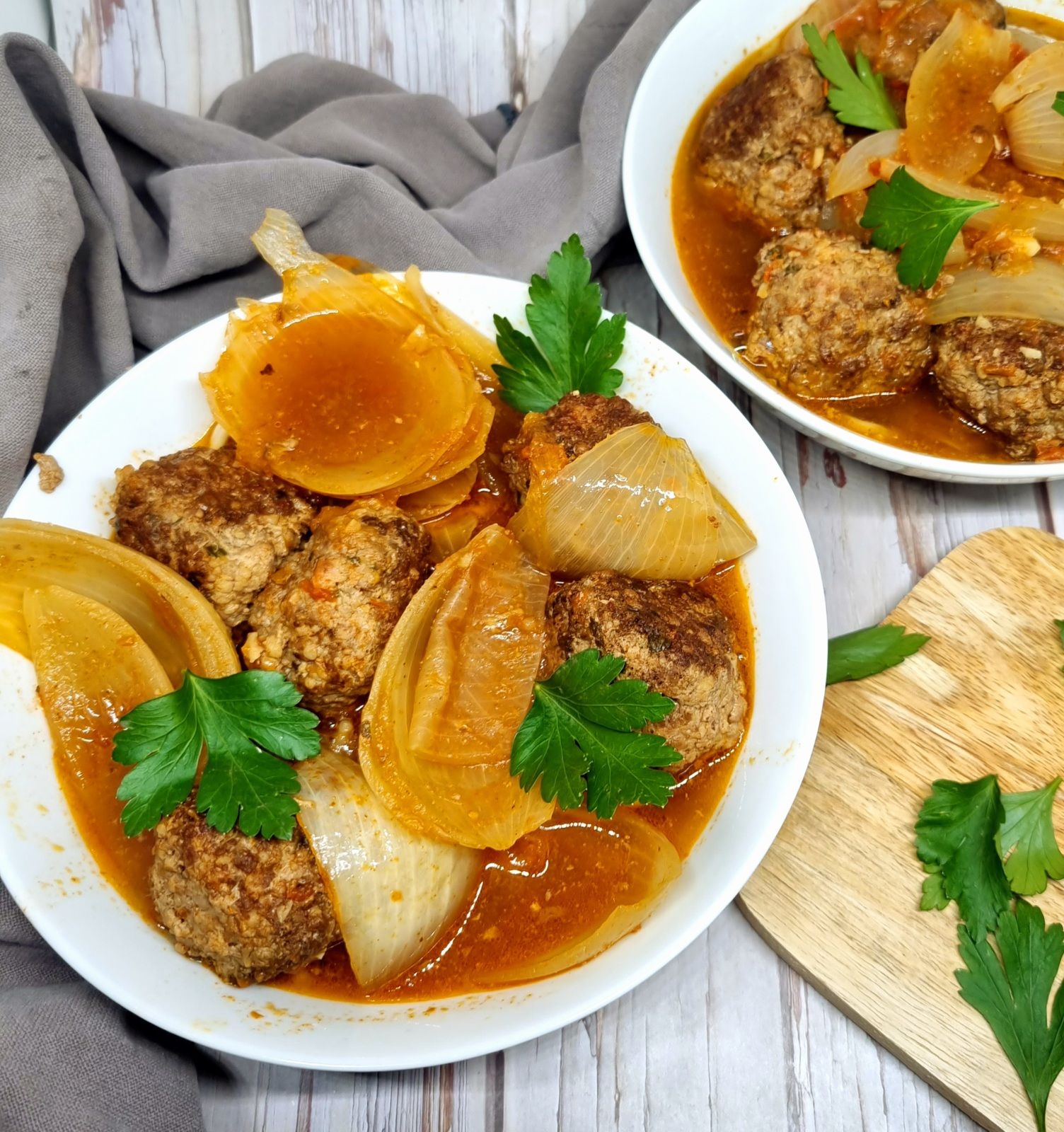Bouillon nouilles chinoises et boulettes