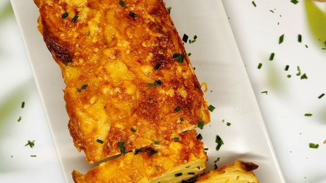 Gâteau invisible pommes de terre et comté