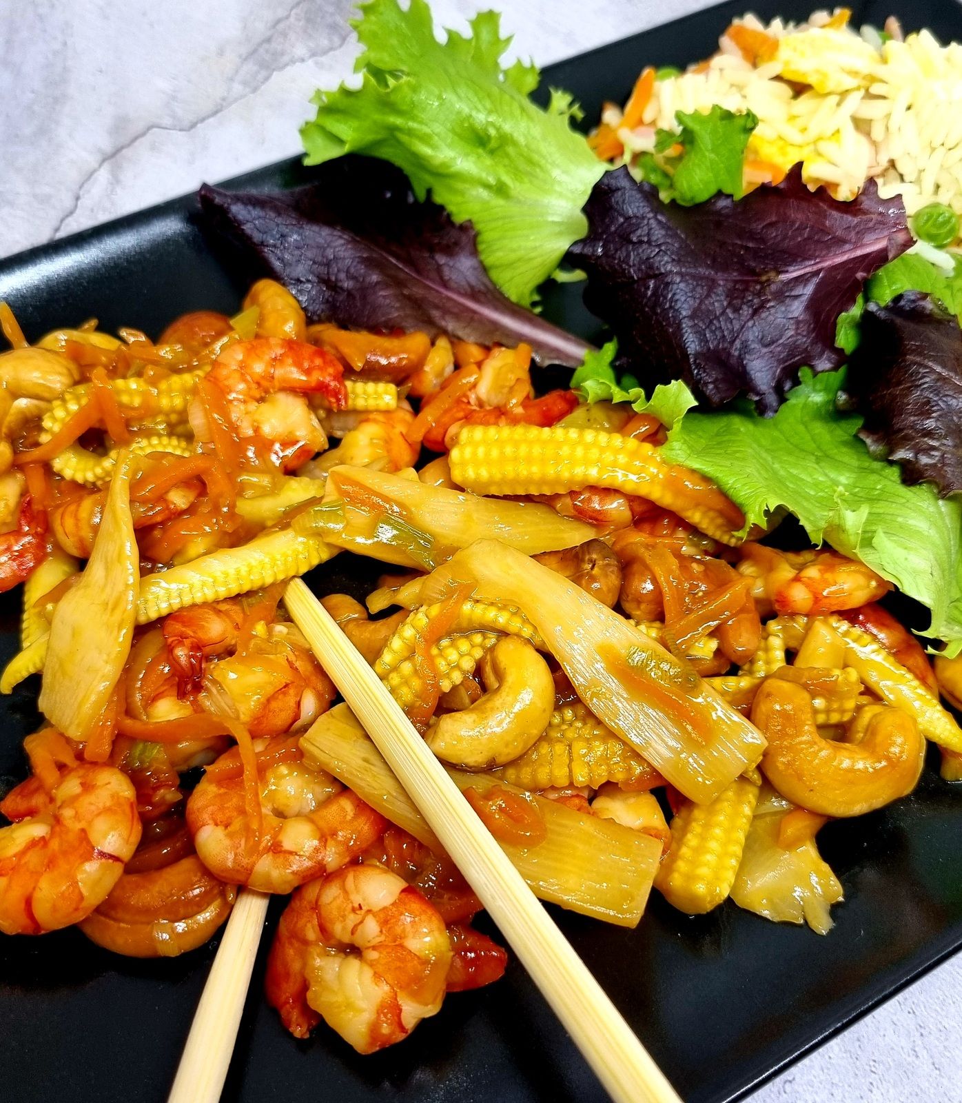 Crevettes sautées aux noix de cajou