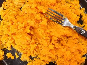 Quiche sans pâte patates douces, poireaux et chèvre