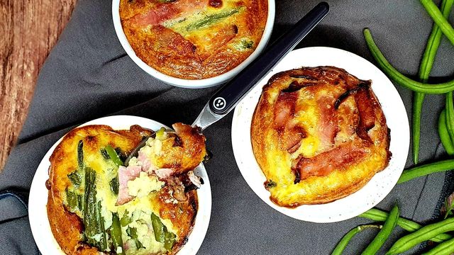 Clafoutis haricots verts, bacon et parmesan