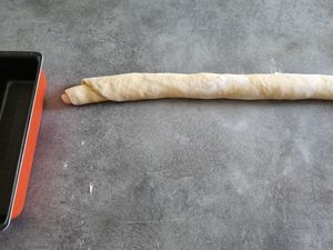 Babka aux fruits rouges