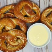 Bretzels sauce cheddar - Recettes de Aimeraude