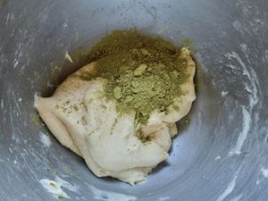 Pain brioché roulé au matcha