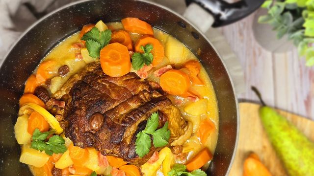 Échine de porc aux poires et aux raisins