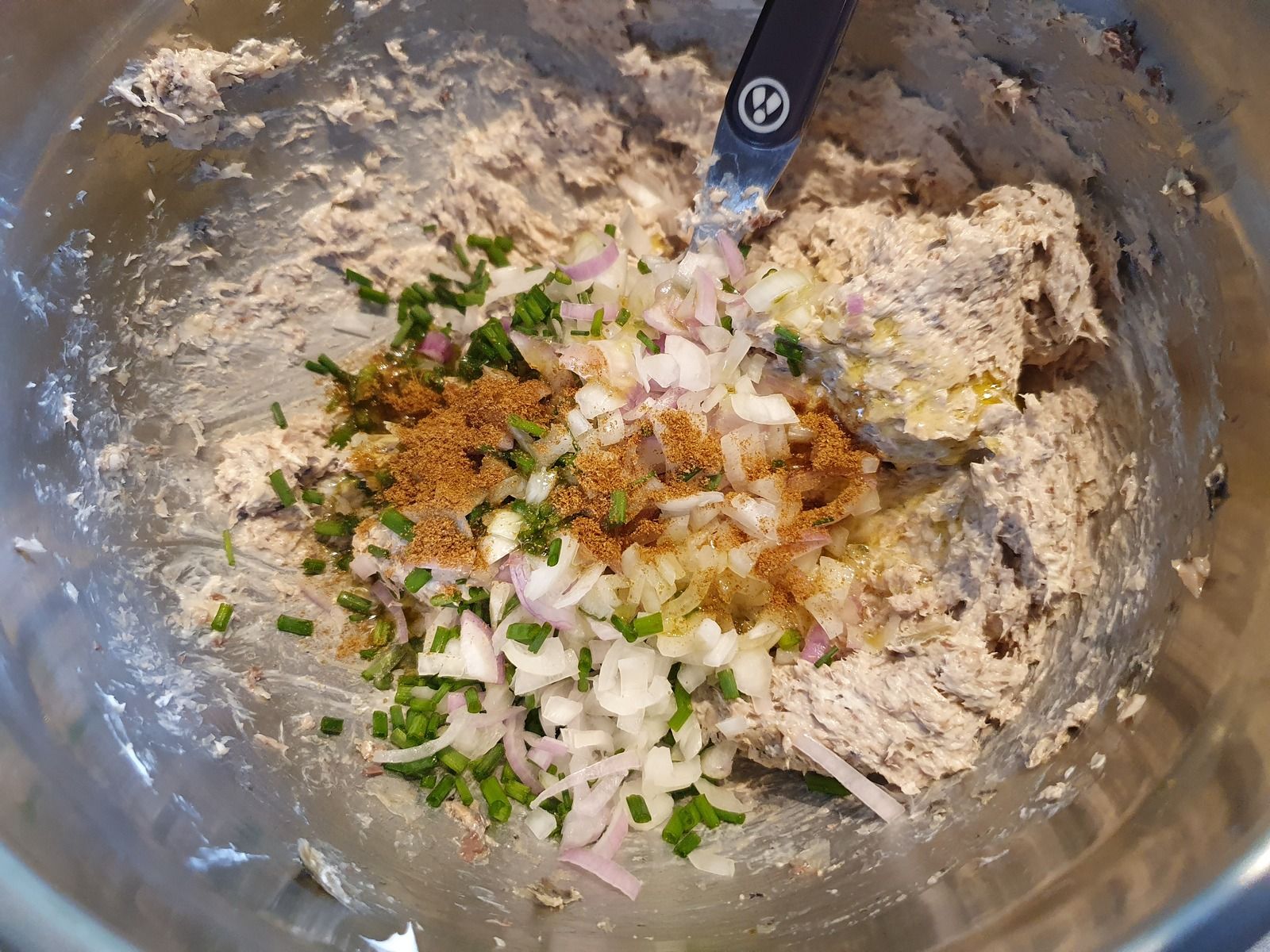 Tomates farçies aux sardines