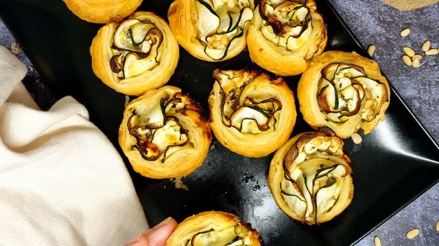 Roses de courgettes et fêta