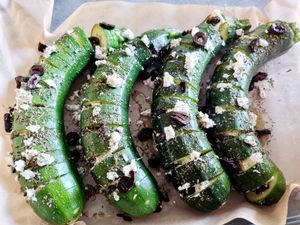 Courgettes hasselback feta et olives