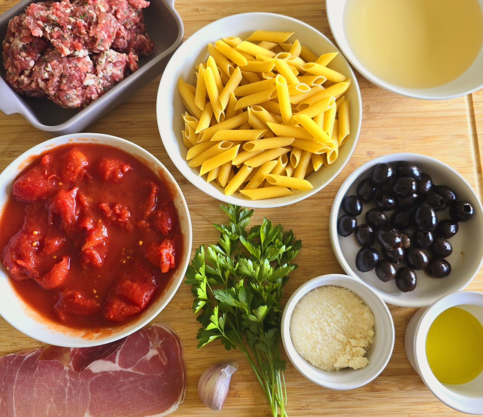 Pennes au porc et aux olives