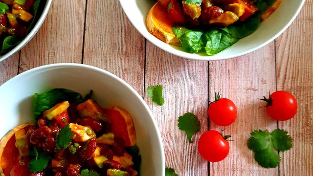 Salade de patates douces et haricots rouges