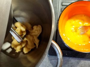 Churros de pomme de terre, chorizo et mozzarella