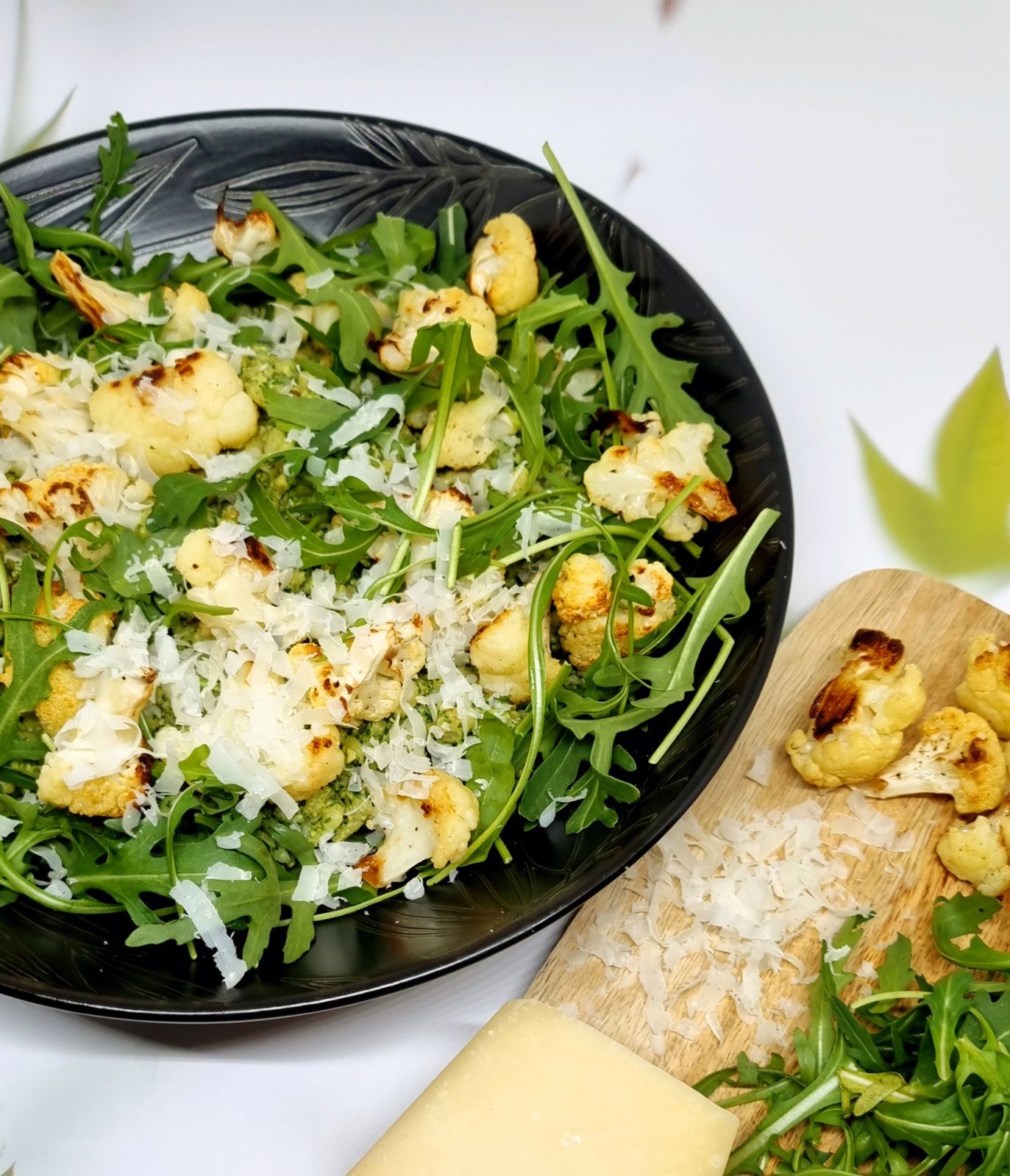 Salade chaude d'ébly au pesto de roquette et chou fleur rôti