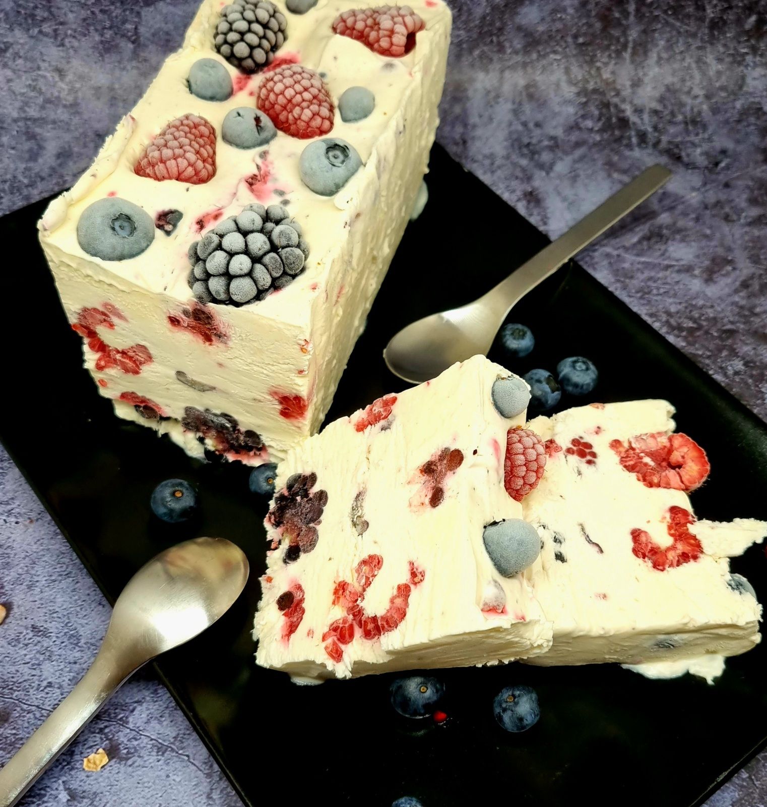 Semifreddo aux fruits rouges