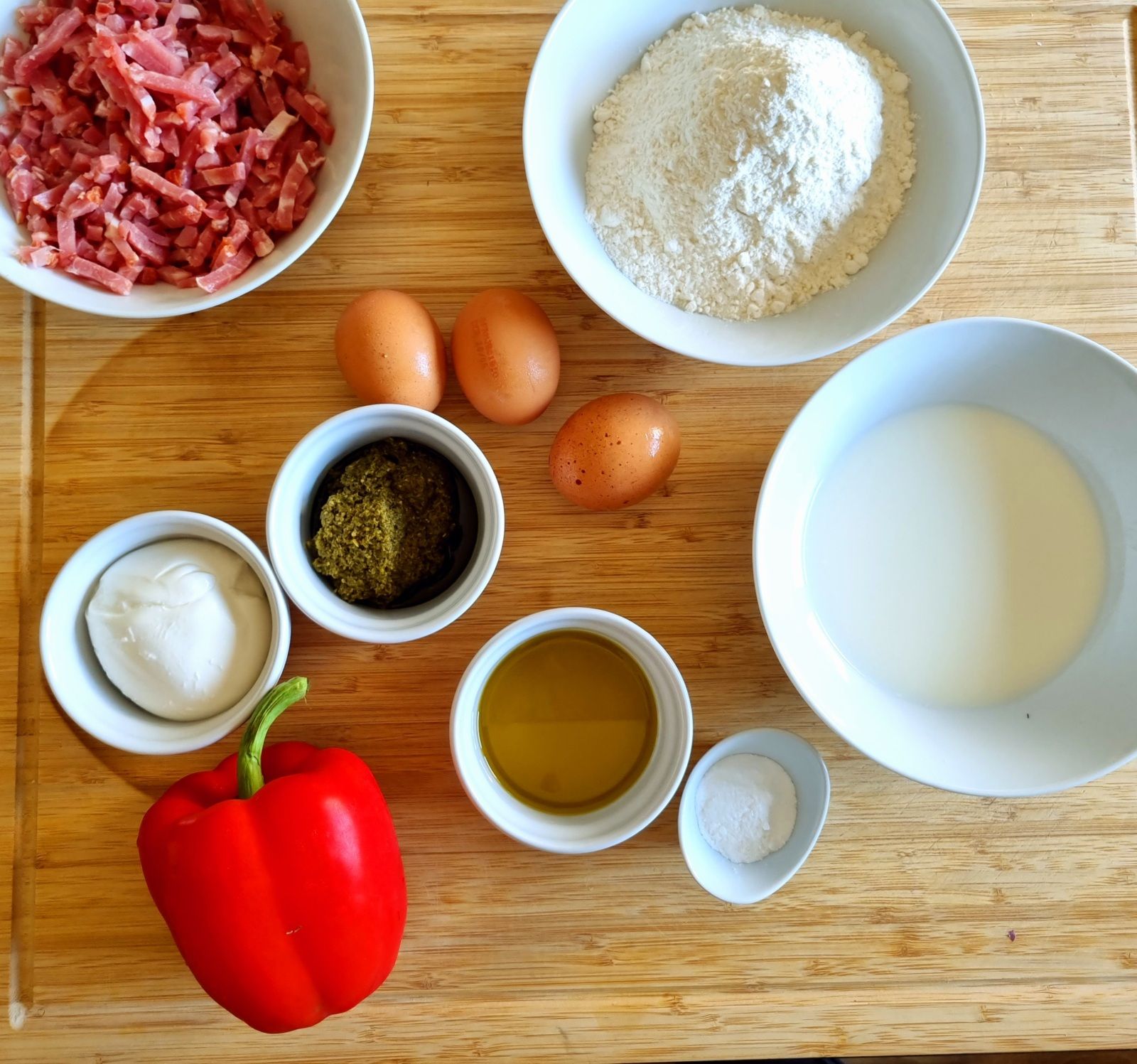 Mini-cakes bacon, poivron et mozzarella