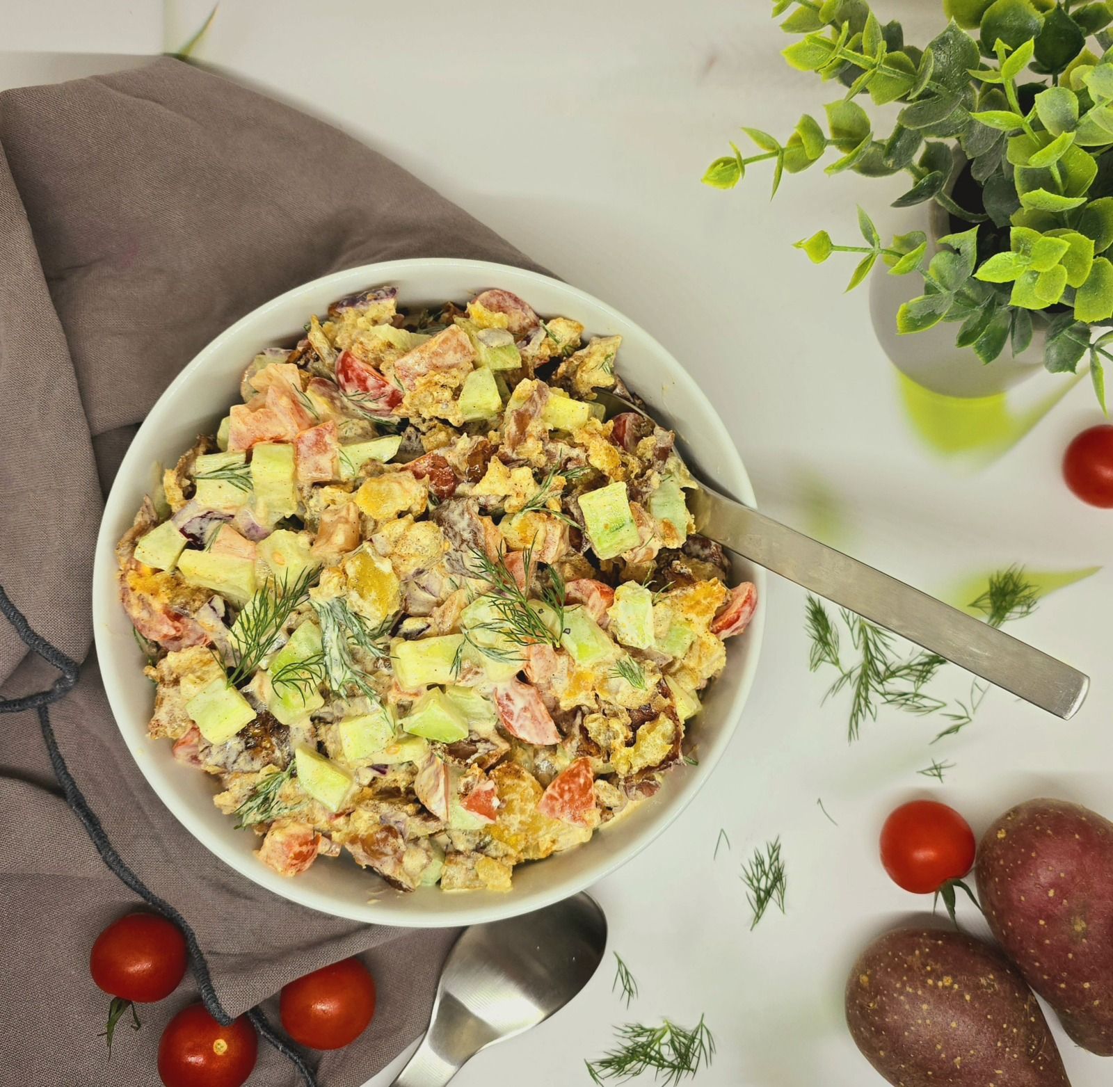 Salade de smashed potatoes et légumes