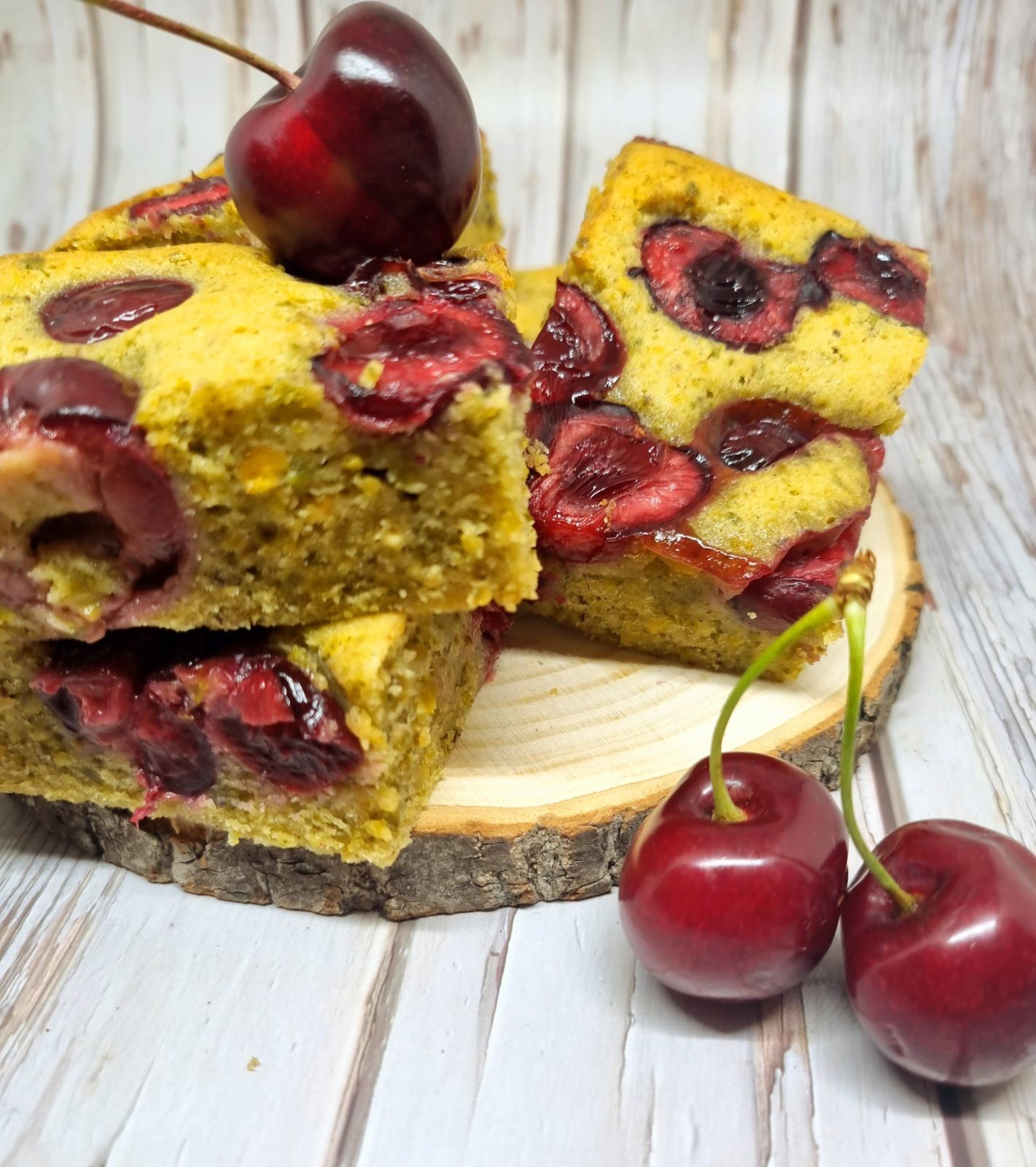 Moelleux pistache cerises