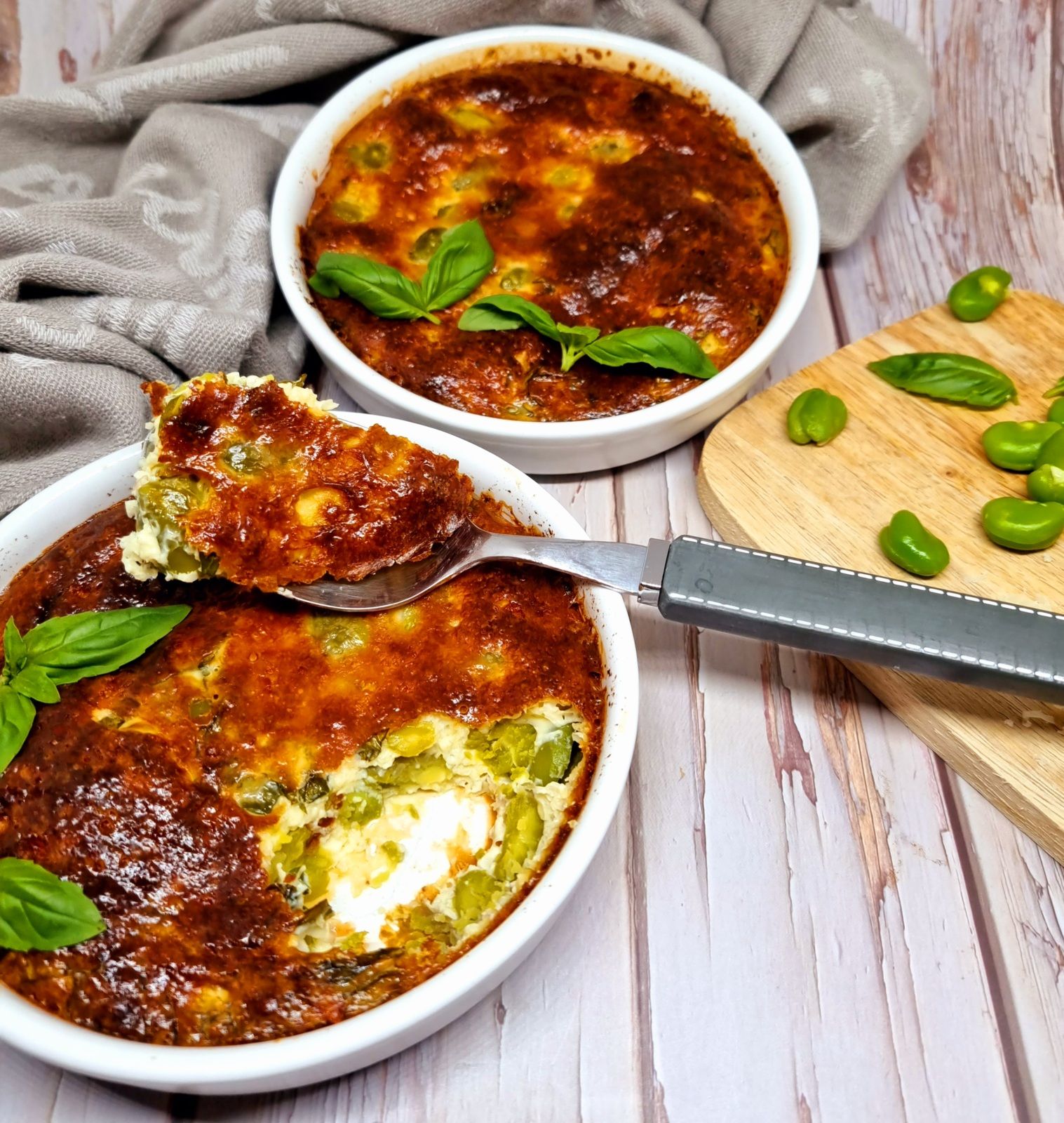 Clafoutis de fèves au basilic et parmesan