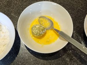 Boulettes de brocoli et scamorza fumée