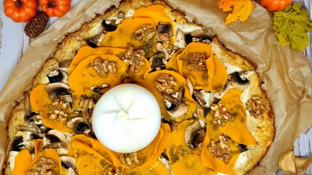 Pizza automnale à la pâte de chou fleur