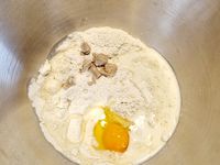 Babka aux fruits rouges