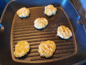 Boulettes de poulet au citron, curcuma et romarin