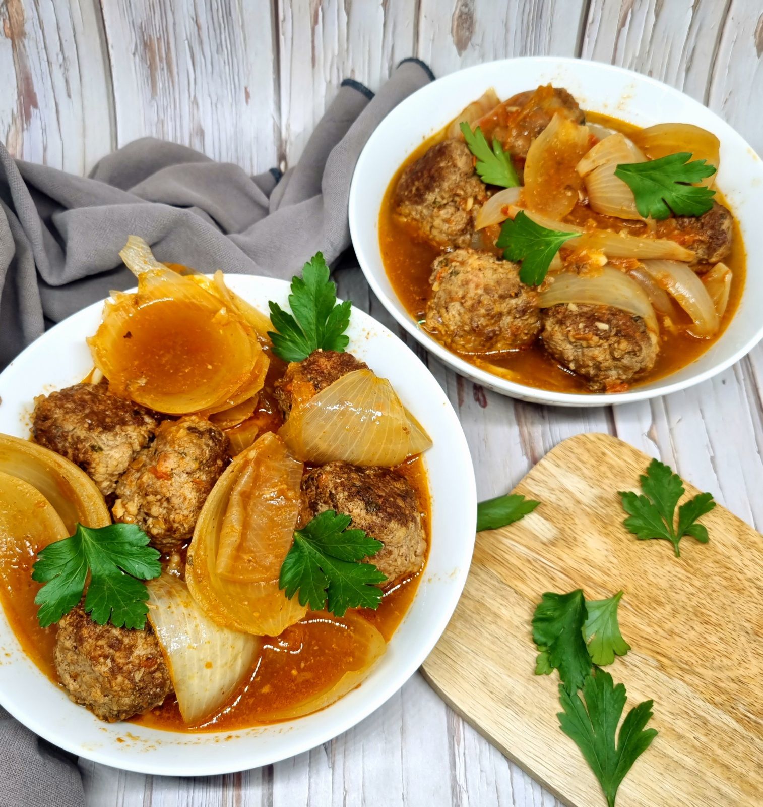 Bouillon nouilles chinoises et boulettes