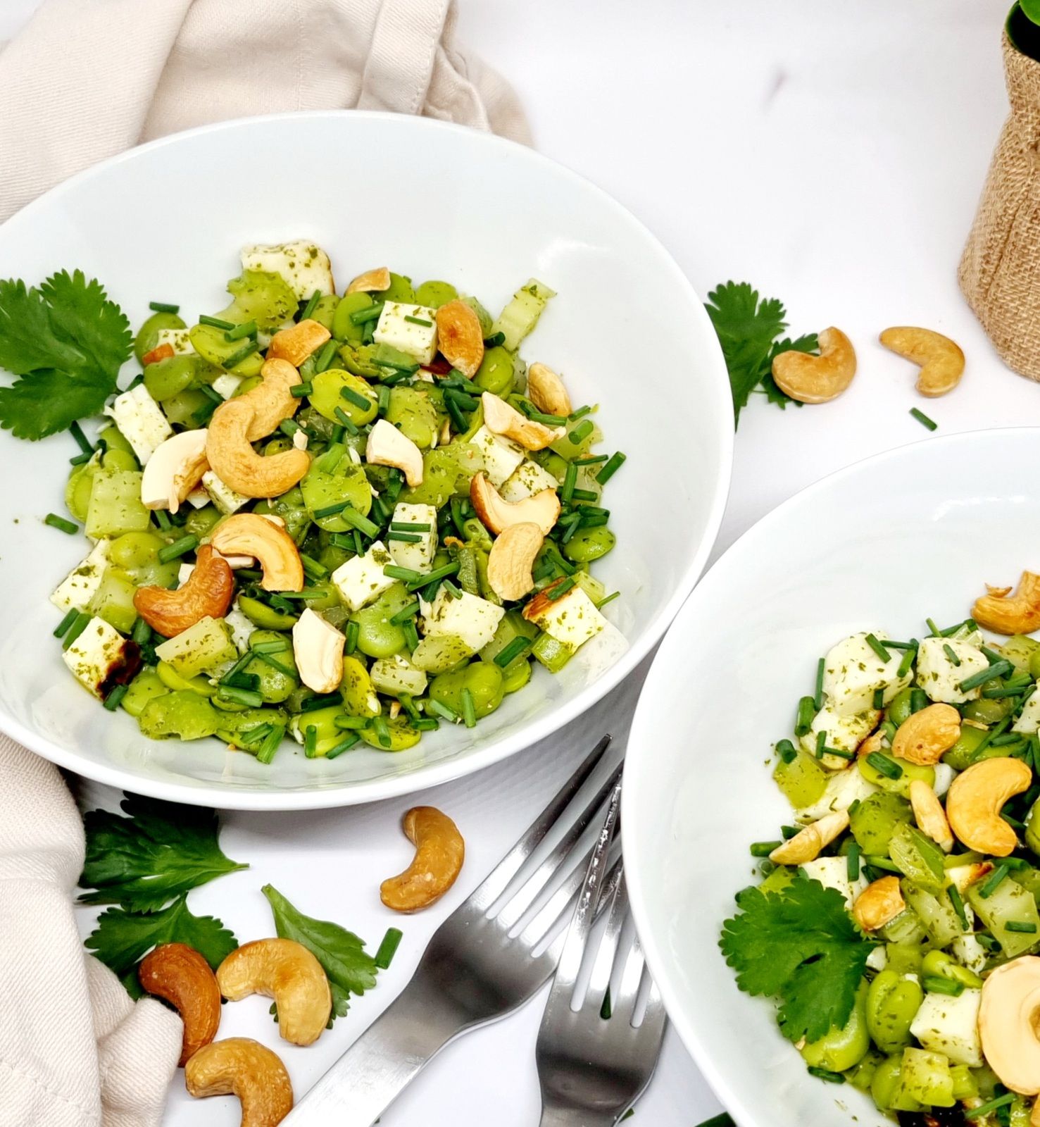 Salade de fèves et halloumi