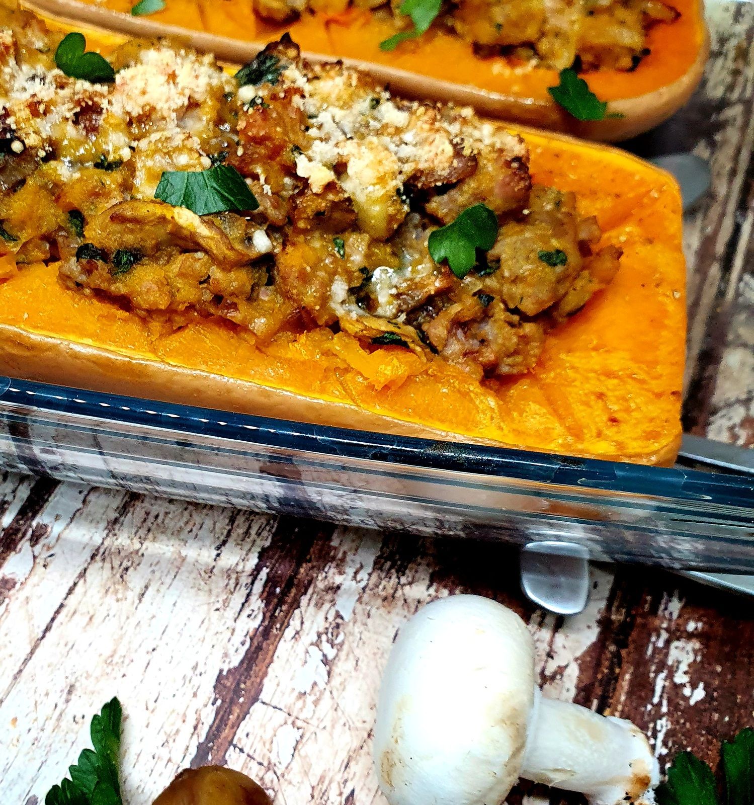 Butternut farçie au veau, champignons et châtaignes